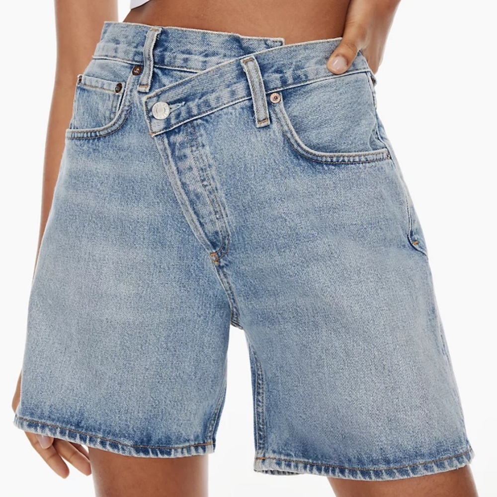 NWT Agolde Criss Cross Upsized Short in Momentum